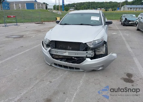 2017 Ford Police Interceptor z USA, uszkodzony, nr VIN 1FAHP2L82HG126834